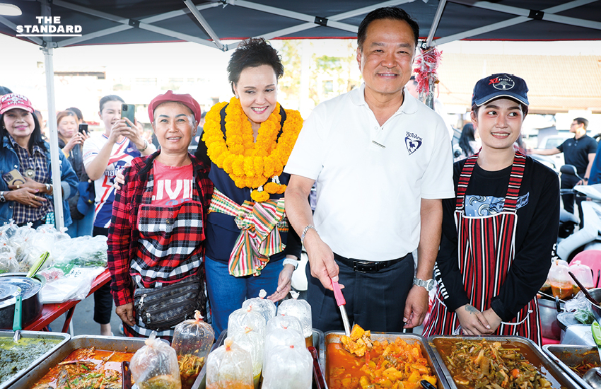 อนุทิน ควง ศุภจี หาเสียงที่จังหวัดอุบลราชธานี มีประชาชนมารอต้อนรับอย่างอบอุ่น 1