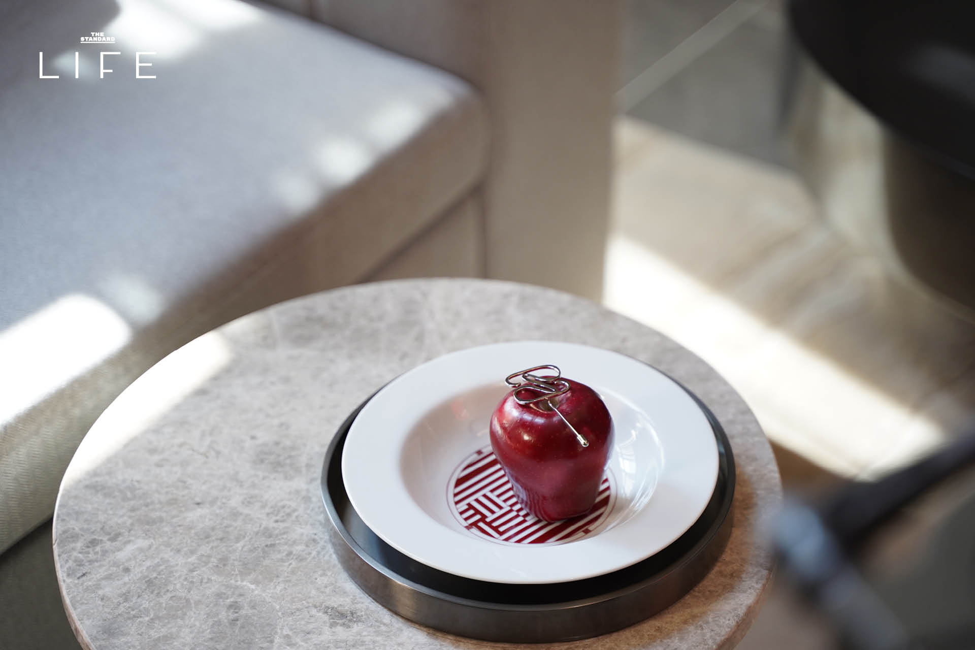 ภาพเครื่องประดับ THE INTERWOVEN HARMONY Accessories Collection ของ AP ที่สะท้อนแนวคิด Living Quality 2