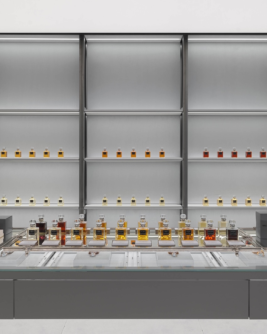 ภาพคอลเล็กชันน้ำหอมลักชัวรี 10 กลิ่นของ BALENCIAGA ที่ได้แรงบันดาลใจจากประวัติศาสตร์ของแบรนด์ พร้อมดีไซน์ขวดวินเทจ 2