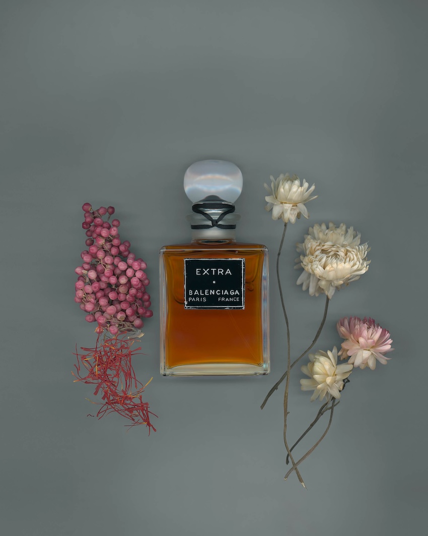 ภาพคอลเล็กชันน้ำหอมลักชัวรี 10 กลิ่นของ BALENCIAGA ที่ได้แรงบันดาลใจจากประวัติศาสตร์ของแบรนด์ พร้อมดีไซน์ขวดวินเทจ 3