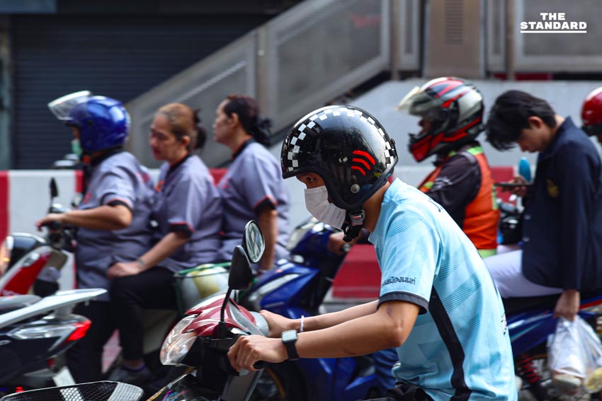 กทม. ฝุ่น PM 2.5 เช้านี้ เกินมาตรฐานทุกเขต พื้นที่สีส้ม เริ่มกระทบสุขภาพ บางรัก-ลาดกระบัง ค่าฝุ่นสูงสุด 3