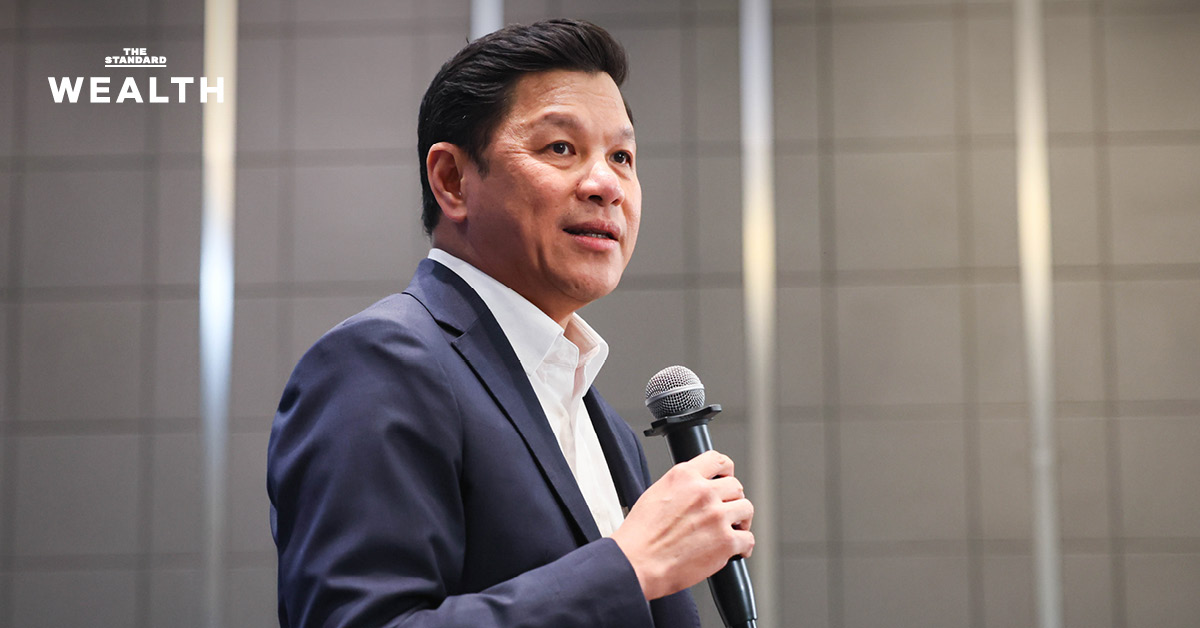 ภาพประกอบธนบัตร กองเงินสด และโลโก้ธนาคารแห่งประเทศไทย สื่อถึงมาตรการตรวจสอบการถอนเงินเพื่อสกัดเงินเทา