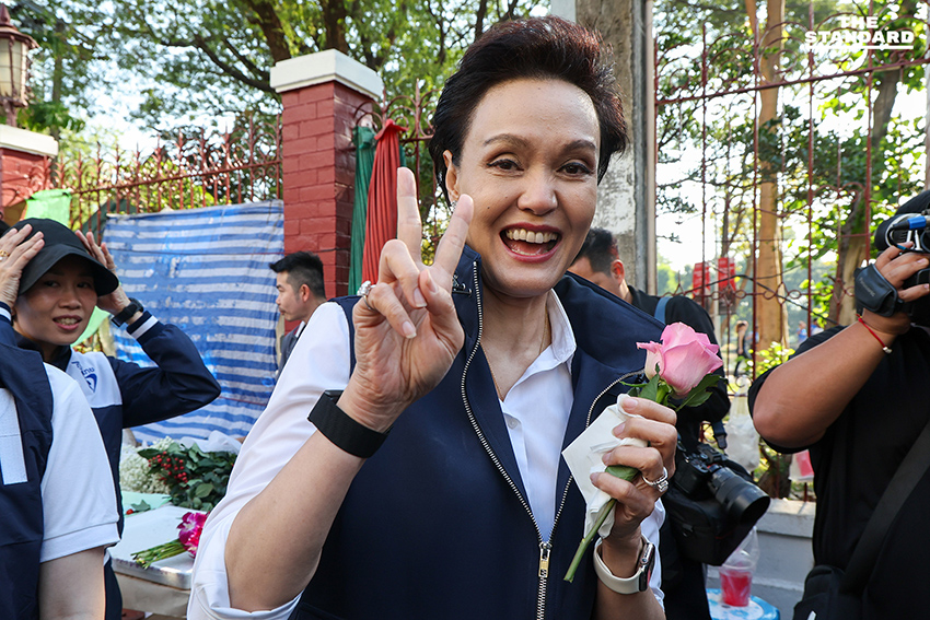 เลือกตั้ง 2569 : ดรีมทีมภูมิใจไทยเดินหาเสียง สวนลุมพินี ‘ศุภจี-เอกนิติ-สีหศักดิ์’ ดีใจเสียงตอบรับดี บอกทุกข้อเสนอแนะเป็นประโยชน์ ช่วย นโยบายเศรษฐกิจ 10 พลัสชัดขึ้น 13