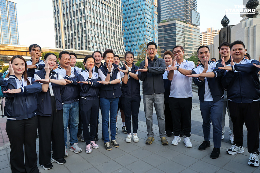 เลือกตั้ง 2569 : ดรีมทีมภูมิใจไทยเดินหาเสียง สวนลุมพินี ‘ศุภจี-เอกนิติ-สีหศักดิ์’ ดีใจเสียงตอบรับดี บอกทุกข้อเสนอแนะเป็นประโยชน์ ช่วย นโยบายเศรษฐกิจ 10 พลัสชัดขึ้น 14