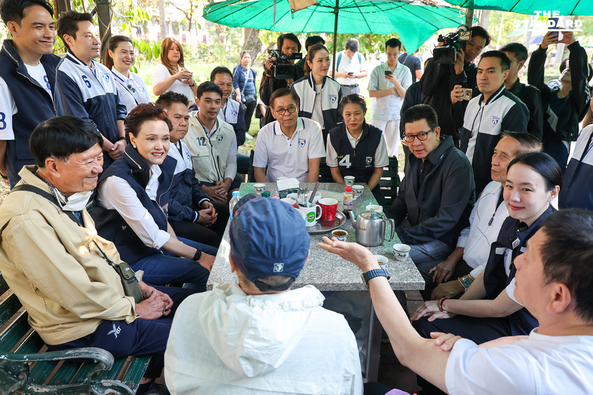 เลือกตั้ง 2569 : ดรีมทีมภูมิใจไทยเดินหาเสียง สวนลุมพินี ‘ศุภจี-เอกนิติ-สีหศักดิ์’ ดีใจเสียงตอบรับดี บอกทุกข้อเสนอแนะเป็นประโยชน์ ช่วย นโยบายเศรษฐกิจ 10 พลัสชัดขึ้น 3