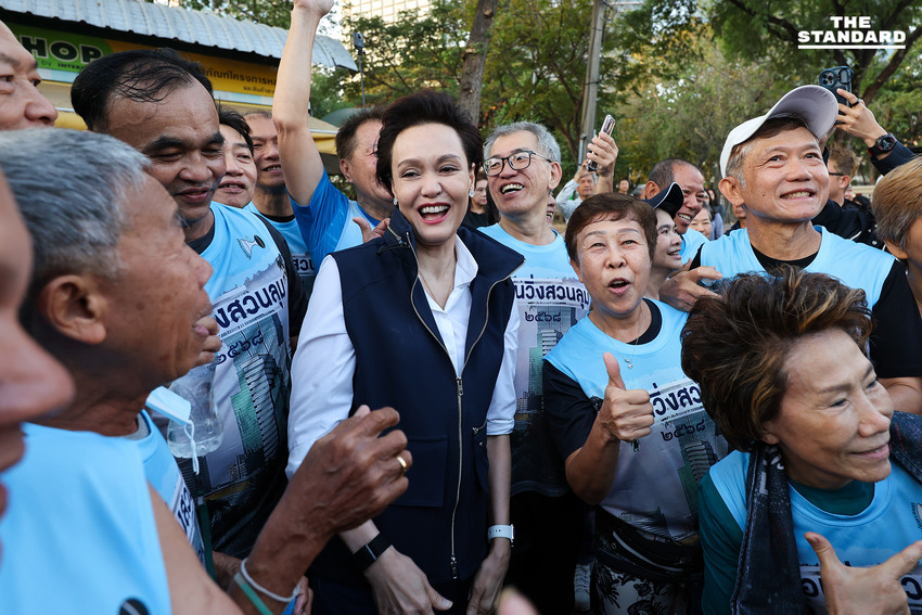 เลือกตั้ง 2569 : ดรีมทีมภูมิใจไทยเดินหาเสียง สวนลุมพินี ‘ศุภจี-เอกนิติ-สีหศักดิ์’ ดีใจเสียงตอบรับดี บอกทุกข้อเสนอแนะเป็นประโยชน์ ช่วย นโยบายเศรษฐกิจ 10 พลัสชัดขึ้น 6