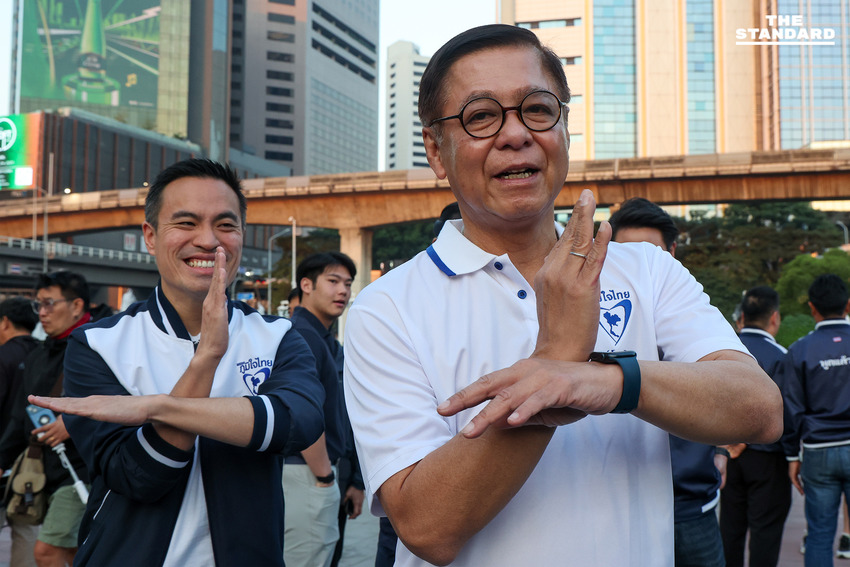 เลือกตั้ง 2569 : ดรีมทีมภูมิใจไทยเดินหาเสียง สวนลุมพินี ‘ศุภจี-เอกนิติ-สีหศักดิ์’ ดีใจเสียงตอบรับดี บอกทุกข้อเสนอแนะเป็นประโยชน์ ช่วย นโยบายเศรษฐกิจ 10 พลัสชัดขึ้น 9