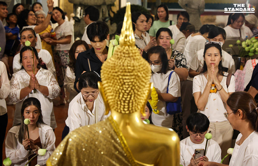 พุทธศาสนิกชนร่วมสวดมนต์ข้ามปี ที่วัดสุทัศน์ฯ รับศักราชใหม่ 2569 2