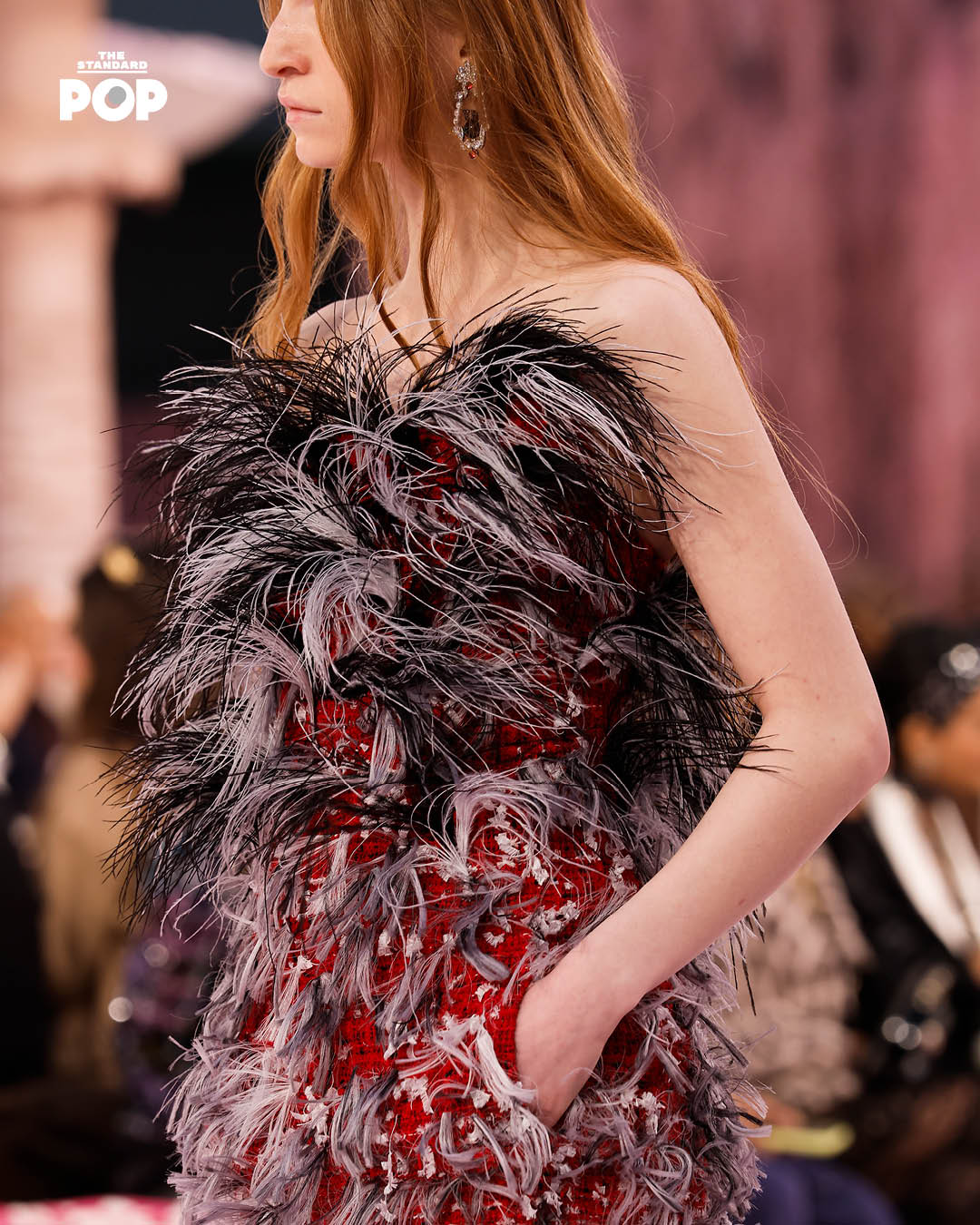 ภาพรวมคอลเล็กชัน CHANEL COUTURE Spring/Summer 2026 โดย Matthieu Blazy ที่ Grand Palais เน้นงานฝีมือละเอียดอ่อนและคอนเซปต์ Metamorphosis ของนก 3