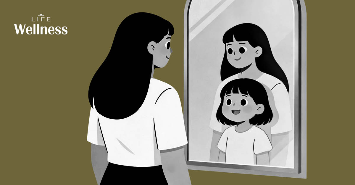 The provided headline already adheres to the Khaosod/Thairath spacing rule you described, as there are no proper nouns immediately following a verb where a space would be added. Therefore, the reformatting results in the same headline: **ทำไมเสน่ห์บางอย่างถึงทำให้คนดูเด็ก แม้เวลาไม่เคยหยุดเดิน?**