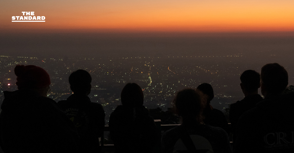‘เชียงใหม่’ รับแสงแรกแห่งปี 2569 เหนือดอยสุเทพ ประชาชน แห่สัมผัสอากาศหนาว-เก็บภาพความประทับใจเริ่มศักราชใหม่