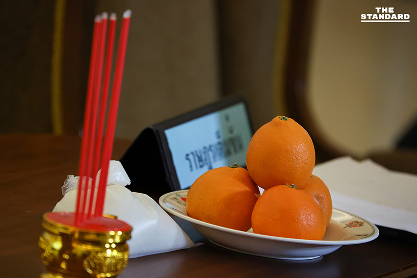 ชูวิทย์ เปิดโต๊ะแถลง ชิมส้มโชว์ บอก ยังไม่สุก-อย่ารีบชิงอำนาจ พร้อมเปิดปม **ธนาธร** มีวาระซ่อนเร้น 10