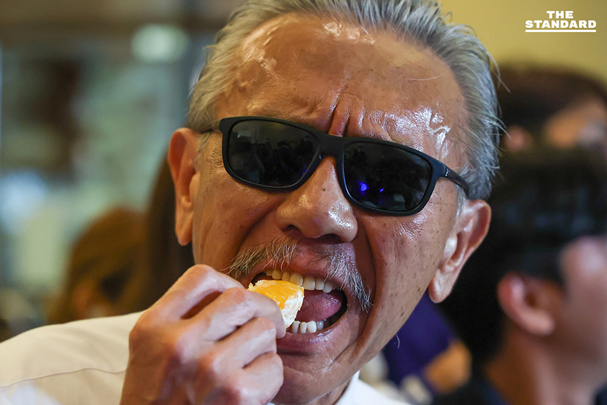 ชูวิทย์ เปิดโต๊ะแถลง ชิมส้มโชว์ บอก ยังไม่สุก-อย่ารีบชิงอำนาจ พร้อมเปิดปม **ธนาธร** มีวาระซ่อนเร้น 2