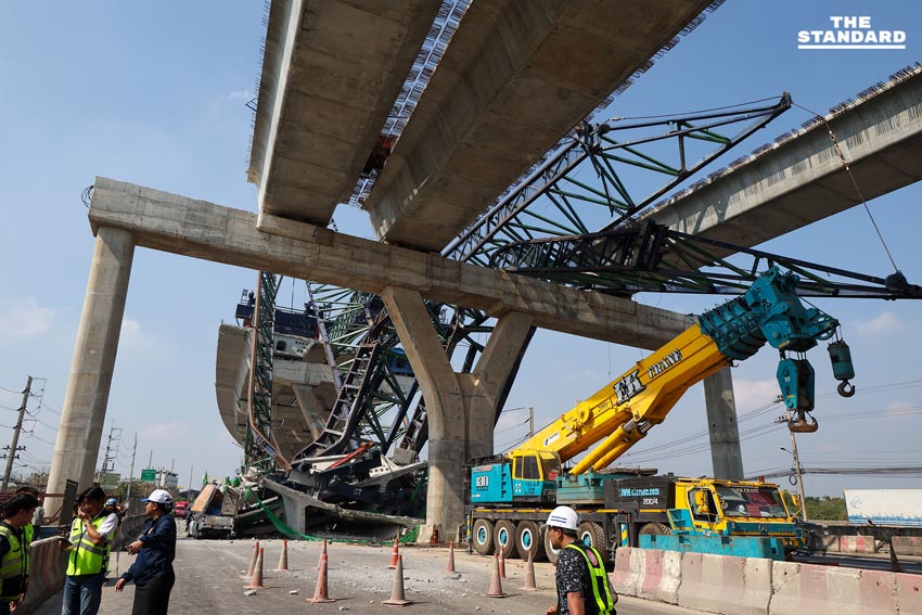 ความคืบหน้าเหตุเครนถล่ม ถนนพระราม 2 จังหวัดสั่งระดมทีมกู้ภัยเร่งช่วยเหลือผู้ประสบภัย พร้อมอำนวยความสะดวกจราจร 10