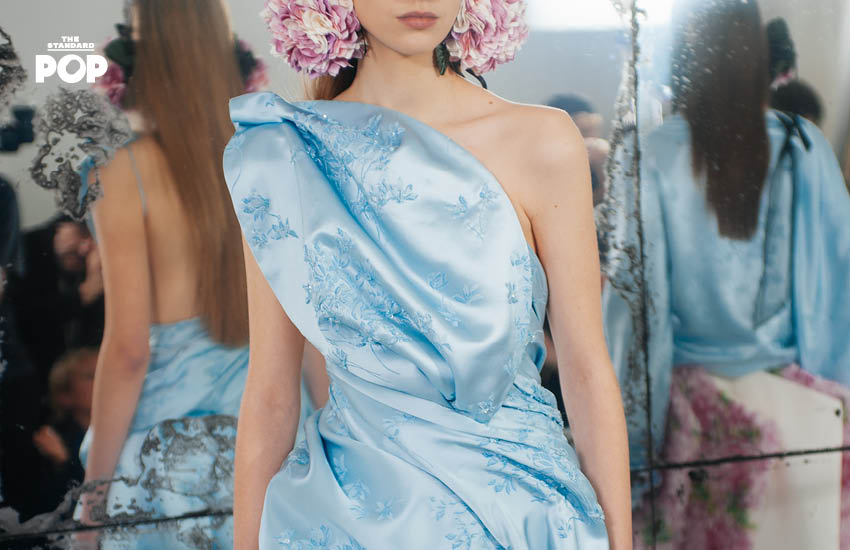 ภาพบรรยากาศเบื้องหลังแฟชั่นโชว์ Dior Couture Spring/Summer 2026 ผลงานแรกของ Jonathan Anderson 4