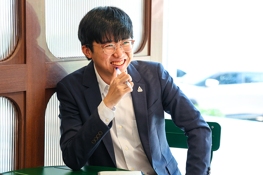 ตัวแทนพรรคการเมืองประชันนโยบายการศึกษาบนเวที EDUCATION BATTLE ที่ THE STANDARD โดยมีวิทย์ สิทธิเวคิน เป็นผู้ดำเนินรายการ 2