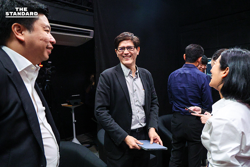 บรรยากาศเวทีดีเบตการศึกษา EDUCATION BATTLE โดย The Standard มีตัวแทนพรรคการเมืองและผู้เชี่ยวชาญร่วมดีเบต 15