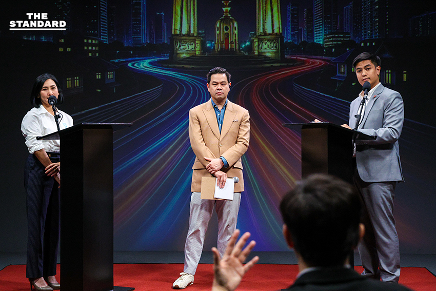 บรรยากาศเวทีดีเบตการศึกษา EDUCATION BATTLE โดย The Standard มีตัวแทนพรรคการเมืองและผู้เชี่ยวชาญร่วมดีเบต 6