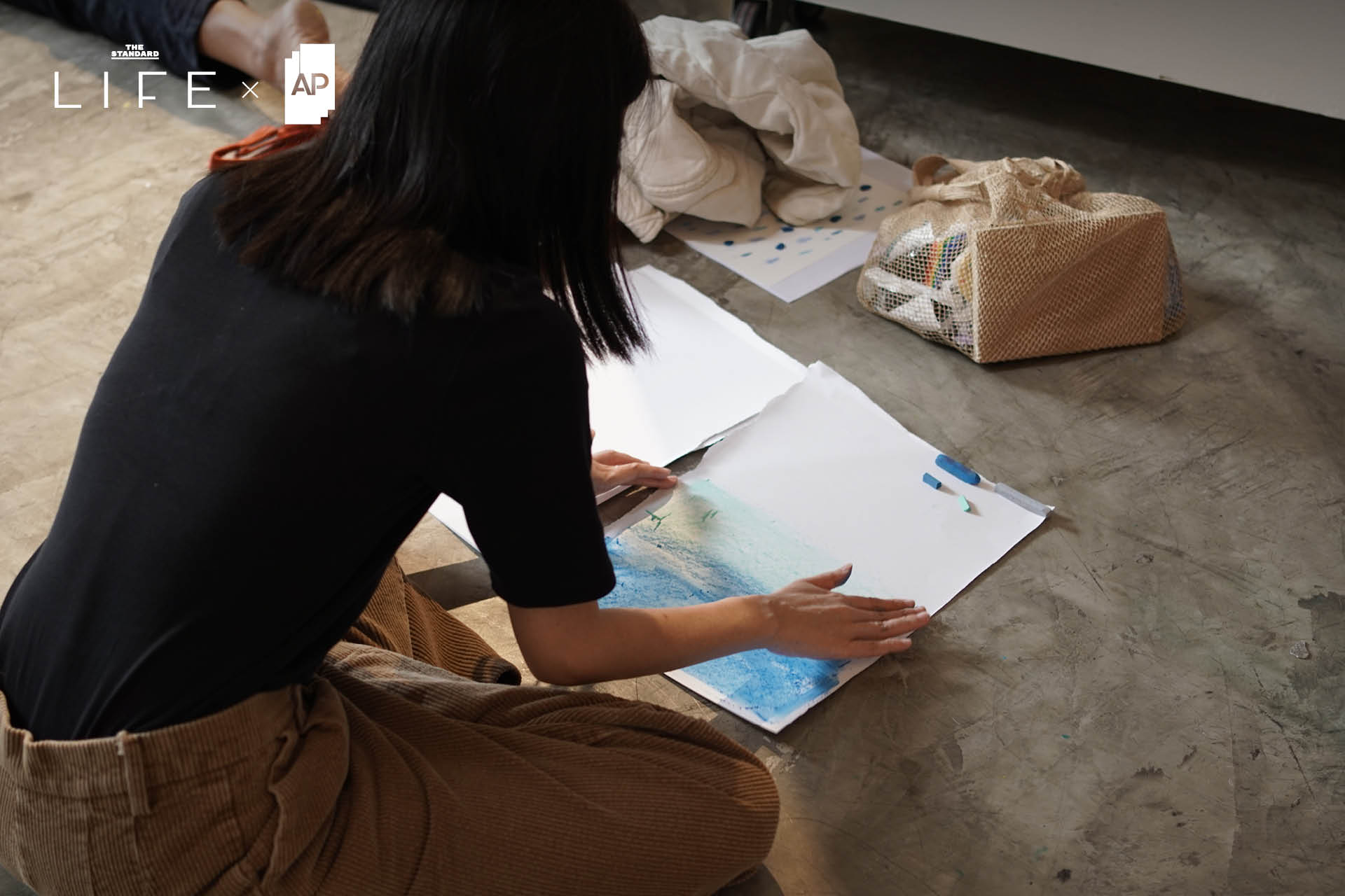 The headline From Fun To Found is in English. The Khaosod/Thairath spacing rule applies to Thai language headlines. First, I will translate the headline into Thai: จากความสนุก สู่การค้นพบ (Jaak Kwaam Sa-nuk Soo Gaan Kon-pop) *(Literally: From fun to discovery/being found)* Now, lets apply the rule: add a space before proper nouns that follow a verb. In the translated Thai headline: * จาก (from) - preposition/verb-like * ความสนุก (fun) - common noun * สู่ (to/towards) - preposition/verb-like * การค้นพบ (the discovery/found) - common noun phrase There are no proper nouns in this headline. Therefore, the specific spacing rule does not apply here. The headline remains written in standard Thai text with spaces only at natural sentence breaks (which are not present between ความสนุก and สู่การค้นพบ as they flow naturally). **Thai Headline (following the rule, which in this case means no additional spacing is needed):** จากความสนุกสู่การค้นพบ 4