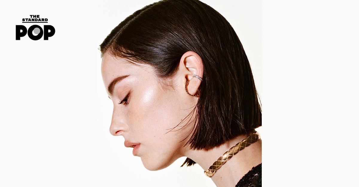 Gracie Abrams ขึ้นแคมเปญเครื่องประดับ CHANEL COCO CRUSH ประจำปี 2026