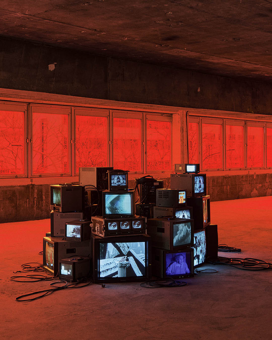 ภาพนิทรรศการ Christian Louboutin โดย Jaden Smith ในกรุงปารีส 7