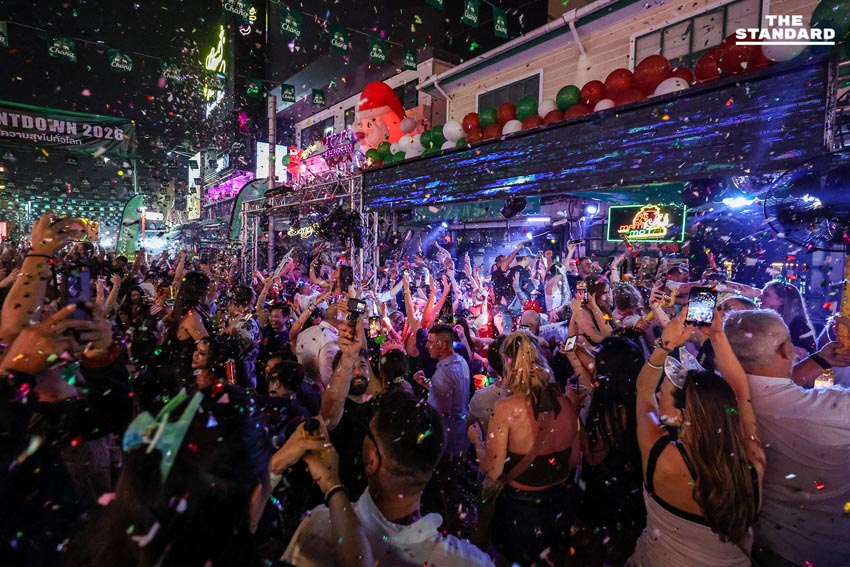 ถนนข้าวสารเนืองแน่น นักท่องเที่ยวแห่ฉลองส่งท้ายปี 2568 ต้อนรับศักราชใหม่ 2569 3