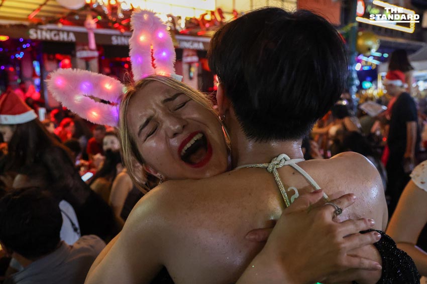 ถนนข้าวสารเนืองแน่น นักท่องเที่ยวแห่ฉลองส่งท้ายปี 2568 ต้อนรับศักราชใหม่ 2569 5