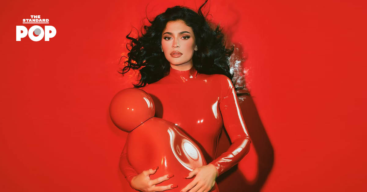 Kylie Jenner เปิดตัว Cosmic Intense น้ำหอมกลิ่นใหม่สำหรับวาเลนไทน์ก่อนใคร