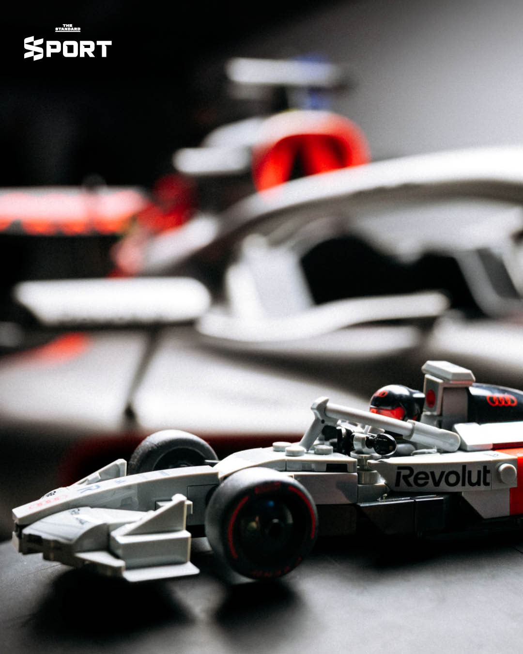 โมเดลรถแข่ง LEGO Audi Revolut F1 R26 พร้อมรายละเอียดสมจริง 1