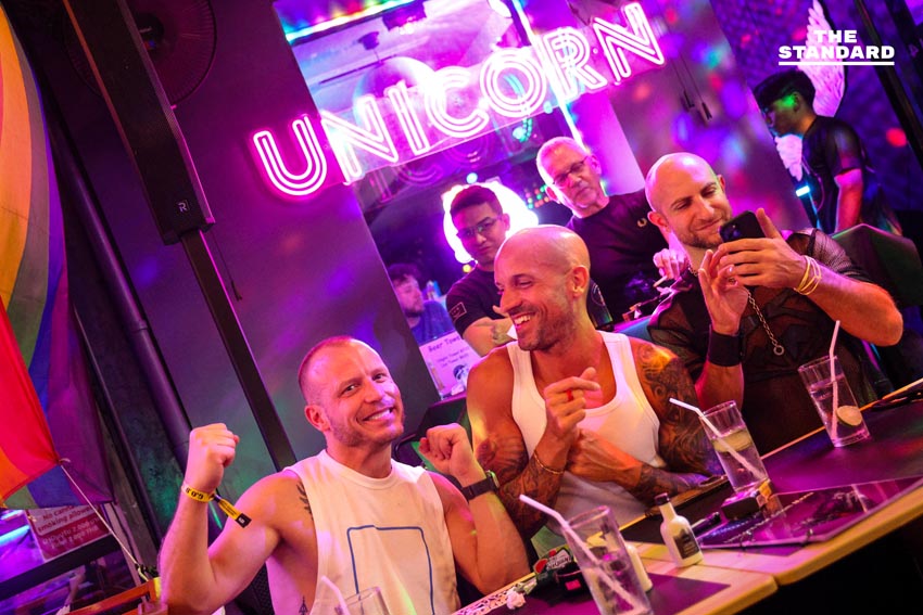 แสงสี-เสียงหัวเราะ เคานต์ดาวน์สีลมสุดคึกคัก รับศักราชใหม่ 12