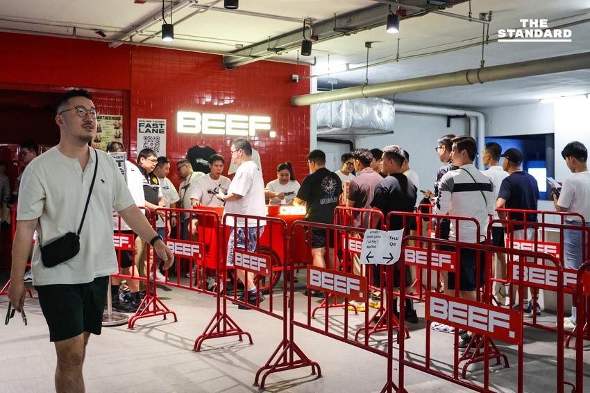 แสงสี-เสียงหัวเราะ เคานต์ดาวน์สีลมสุดคึกคัก รับศักราชใหม่ 4