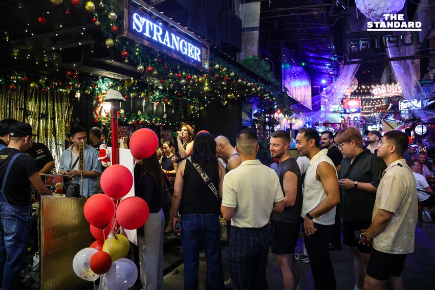 แสงสี-เสียงหัวเราะ เคานต์ดาวน์สีลมสุดคึกคัก รับศักราชใหม่ 8