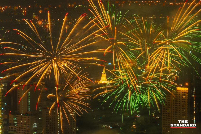 งดงาม ตระการตา ต้อนรับพุทธศักราชใหม่ 2569 ด้วย ‘พลุรักษ์โลก’ จากไอคอนสยาม 2