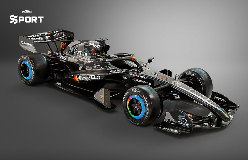 รถแข่ง McLaren F1 พร้อมลวดลายพิเศษสำหรับการทดสอบ Barcelona Shakedown ที่สนาม Circuit de Barcelona-Catalunya 1