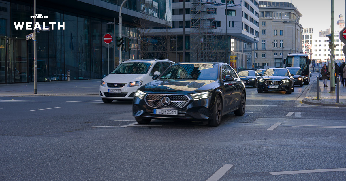 ภาพ โอลา คัลเลเนียส ซีอีโอ Mercedes-Benz ปฏิเสธข้อเสนอสหรัฐฯ