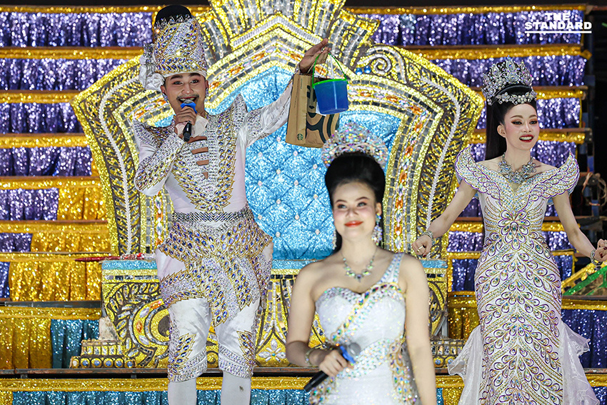 ม่วนซื่นกลางกรุง คอนเสิร์ตหมอลำ ‘ประถมบันเทิงศิลป์ - ฮาย อาภาพร’ 17