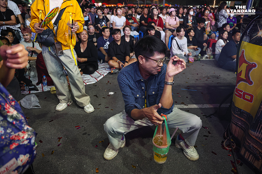 ม่วนซื่นกลางกรุง คอนเสิร์ตหมอลำ ‘ประถมบันเทิงศิลป์ - ฮาย อาภาพร’ 2