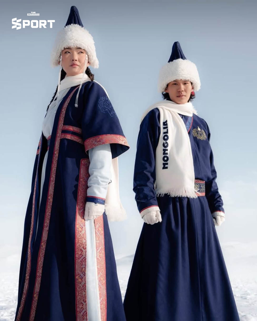 ภาพชุดพิธีการสำหรับนักกีฬาจาก มองโกเลีย ใน โอลิมปิกฤดูหนาว 2026 ที่ได้รับแรงบันดาลใจจากเครื่องแต่งกายยุคจักรวรรดิมองโกล สร้างสรรค์ด้วยผ้าแคชเมียร์คุณภาพสูง 1
