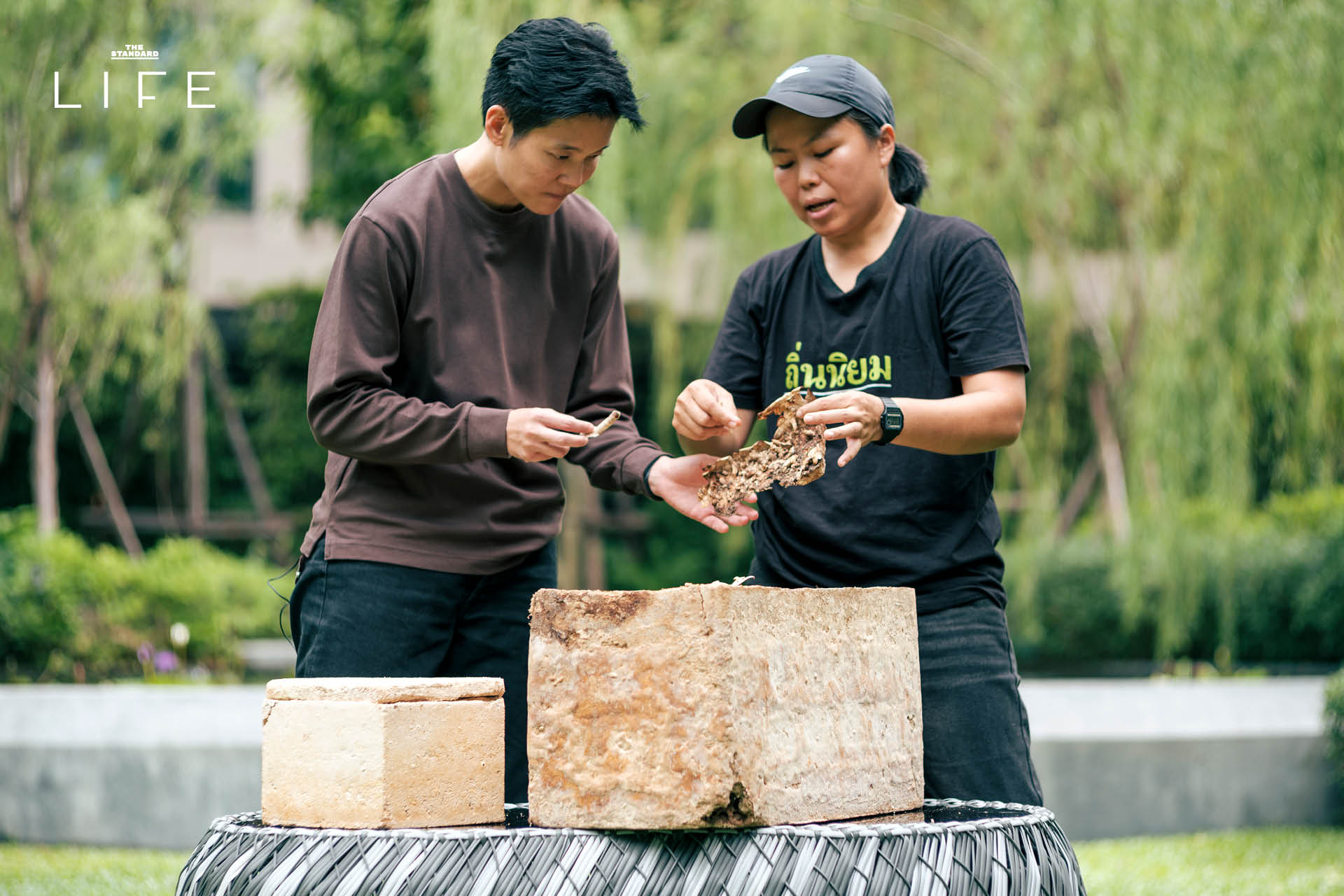 Mycelium Coffin โลงศพใยเห็ดสำหรับสัตว์เลี้ยงที่ผลิตจากวัสดุธรรมชาติ เป็นมิตรต่อสิ่งแวดล้อม 4