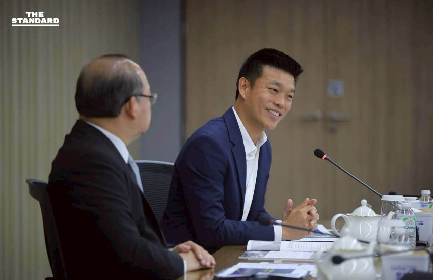 ณัฐพงษ์ เรืองปัญญาวุฒิ หัวหน้าพรรคประชาชน พร้อมทีมบริหารหารือกับ เกรียงไกร เธียรนุกุล ประธานสภาอุตสาหกรรมแห่งประเทศไทย 10