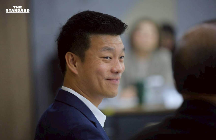 ณัฐพงษ์ เรืองปัญญาวุฒิ หัวหน้าพรรคประชาชน พร้อมทีมบริหารหารือกับ เกรียงไกร เธียรนุกุล ประธานสภาอุตสาหกรรมแห่งประเทศไทย 2