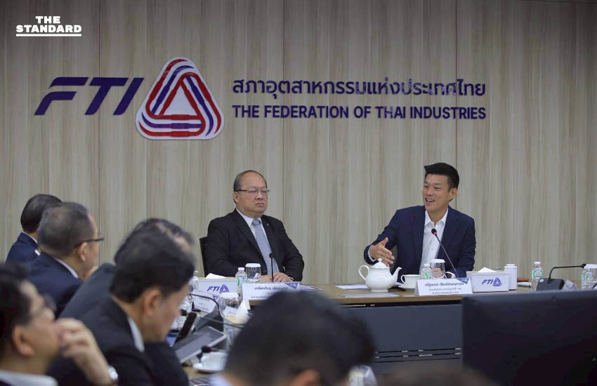 ณัฐพงษ์ เรืองปัญญาวุฒิ หัวหน้าพรรคประชาชน พร้อมทีมบริหารหารือกับ เกรียงไกร เธียรนุกุล ประธานสภาอุตสาหกรรมแห่งประเทศไทย 3