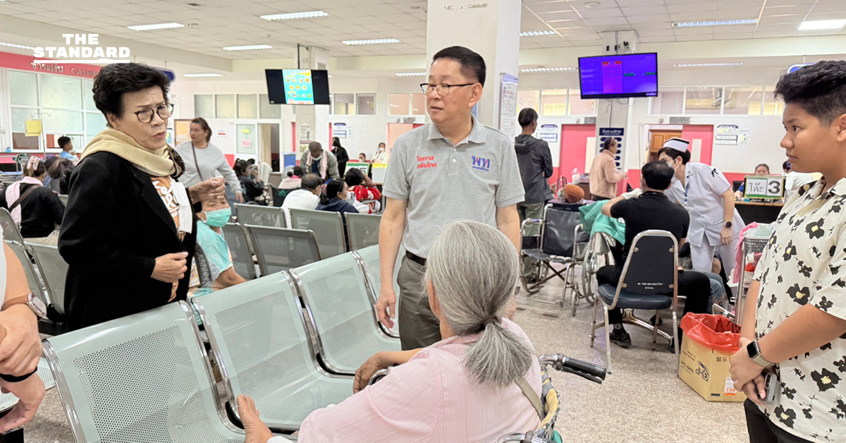 คณะพรรคเพื่อไทย ประเสริฐเร่งประสานกู้ภัยช่วยเหลือ พร้อมส่งกำลังใจเหตุเครนถล่มทับใส่รถไฟ อ.สีคิ้ว โคราช ย้ำไม่ใช่การเมือง