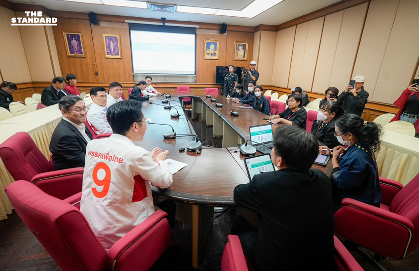 ‘อ.เชน-หมอเลี้ยบ’ นำทีม พรรคเพื่อไทยหารือทีมผู้บริหาร รพ.สวนเบญจกิติฯ ขับเคลื่อนนโยบาย 50 เขต 50 รพ. 3