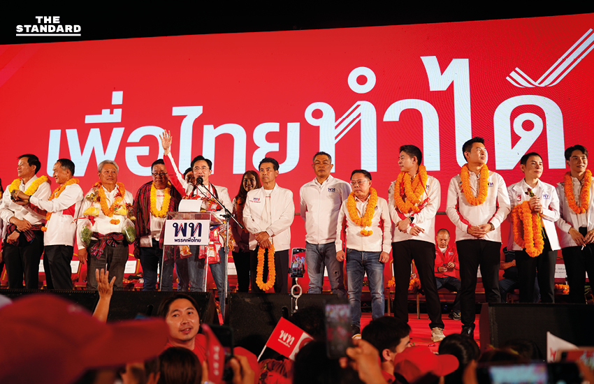 ศ.ดร.ยศชนัน วงศ์สวัสดิ์ แคนดิเดตนายกรัฐมนตรีพรรคเพื่อไทย สักการะอนุสาวรีย์ท้าวสุรนารีที่โคราชและพบปะประชาชนในการหาเสียง 2