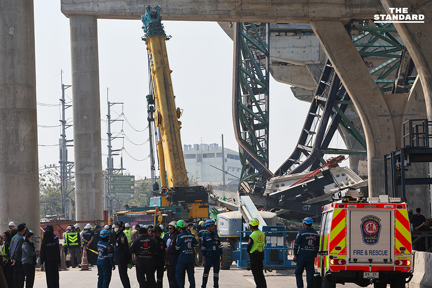 พิพัฒน์ ลงพื้นที่เครนถล่ม **พระราม 2** สั่งระงับก่อสร้างบนที่สูงทุกจุด พร้อมจี้ตรวจสอบมาตรการความปลอดภัยผู้รับเหมา คาดใช้เวลา 15 วันคืนผิวจราจร 8