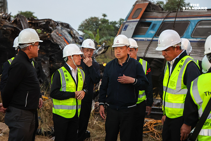 นายกรัฐมนตรีลงพื้นที่ โคราช สั่งเยียวยาขั้นสูงสุดเหตุเครนถล่มทับรถไฟด่วนพิเศษ กำชับ รฟท. สรุปผลสอบใน 15 วัน 1