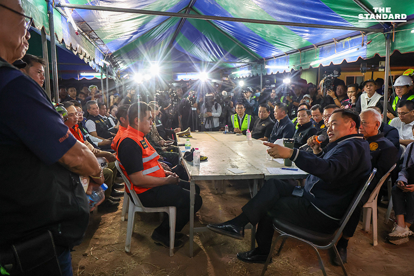 นายกรัฐมนตรีลงพื้นที่ โคราช สั่งเยียวยาขั้นสูงสุดเหตุเครนถล่มทับรถไฟด่วนพิเศษ กำชับ รฟท. สรุปผลสอบใน 15 วัน 9