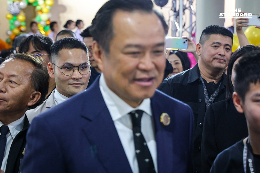 นายกฯ ร้องเพลงชาติ-เล่นเกม **Roblox** เปิดงาน **วันเด็ก 2569** ให้โอวาท **เด็กไทย** ต้องเคารพ **กติกาโลก** ด้วยไม่ใช่แค่เคารพ **กฎหมายไทย** ร่วมเป็นคอนดักเตอร์ **AC Band** 9