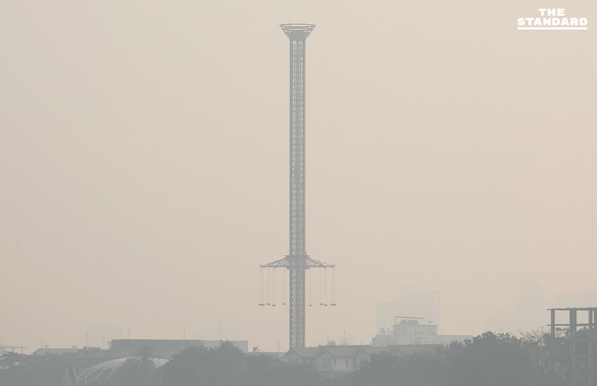 The provided headline already follows the Khaosod/Thairath spacing rule. There are no instances where a proper noun immediately follows a verb, which would require an added space. Heres the original headline again, with no changes needed based on the specified rule: ฝุ่นPM 2.5 กทม. เช้านี้เกินมาตรฐานทุกพื้นที่ ‘บางรัก-ปทุมวัน-สาทร’ อยู่ระดับสีแดง เข้าเกณฑ์มีผลกระทบต่อสุขภาพ 3